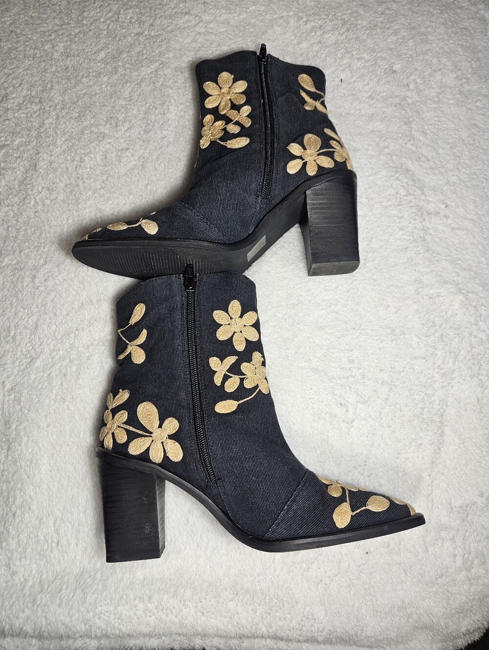 Free People Embroidered Barclay Black Ankle Boots with  Floral Embroidery - Picture 4 of 15